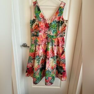 City Chic Succulent Sleeveless V-Neck Dress